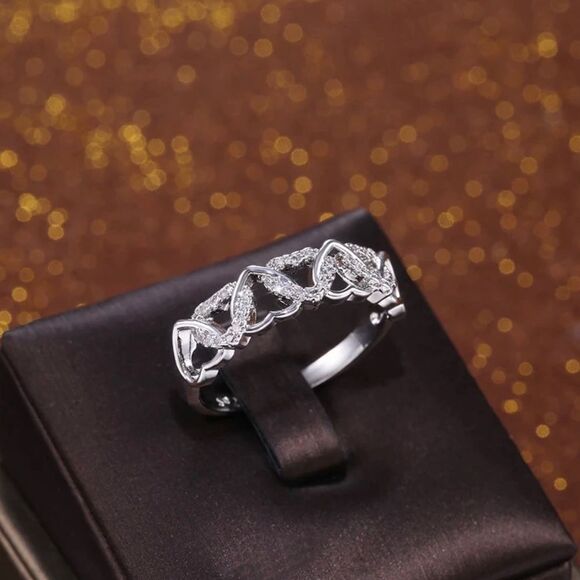 New Solver Twisted Hearts Diamond Luxury Ring size 7, 8 - Picture 3 of 6